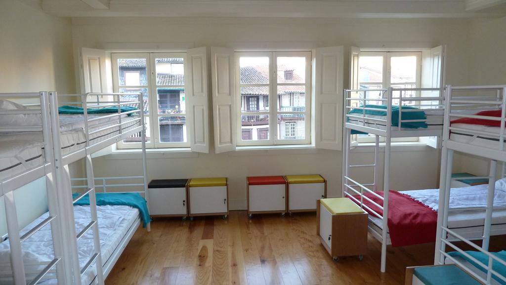 Santiago 31 Hostel Guimarães Szoba fotó